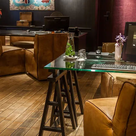 Doubletree By Hilton - Ndsm Wharf Hotel