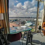 Doubletree By Hilton - Ndsm Wharf 4*