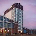 מלון Doubletree By Hilton - Ndsm Wharf 4*