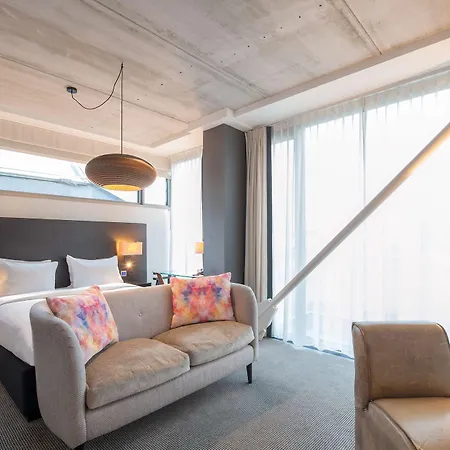 Ξενοδοχείο Doubletree By Hilton - Ndsm Wharf 4*