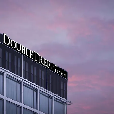 Ξενοδοχείο Doubletree By Hilton - Ndsm Wharf 4*