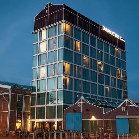 Doubletree By Hilton - Ndsm Wharf 4*