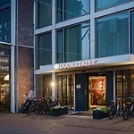 Doubletree By Hilton - Ndsm Wharf Hotel