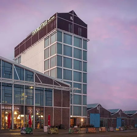 Hotell Doubletree By Hilton - Ndsm Wharf 4*