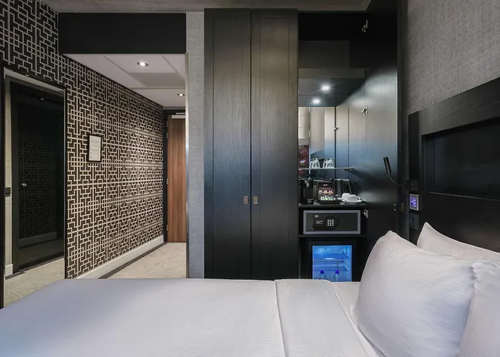 Doubletree By Hilton - Ndsm Wharf Hotel