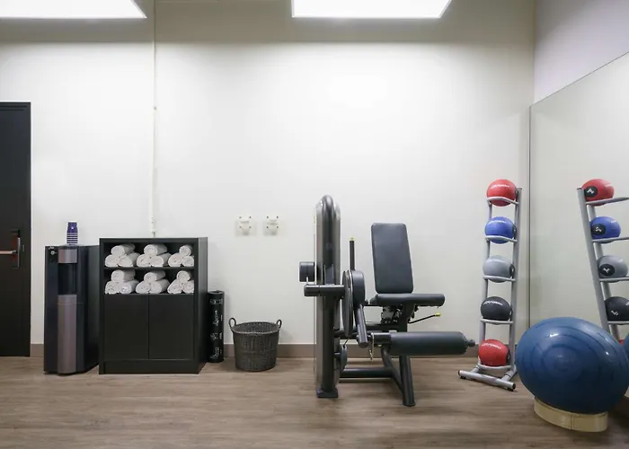 Doubletree By Hilton - Ndsm Wharf 4*