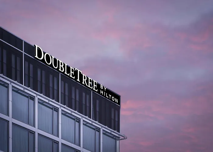 Hotel Doubletree By Hilton - Ndsm Wharf 4*