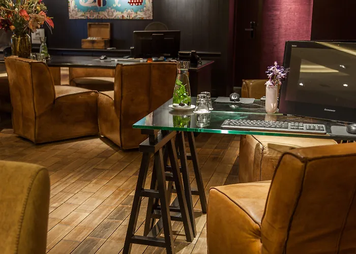 Doubletree By Hilton - Ndsm Wharf Hotel