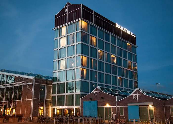 Doubletree By Hilton - Ndsm Wharf 4*