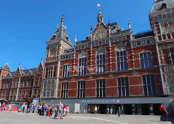 Doubletree By Hilton - Ndsm Wharf Hotel