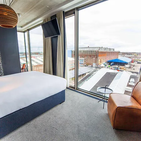 ホテル Doubletree By Hilton - Ndsm Wharf 4*